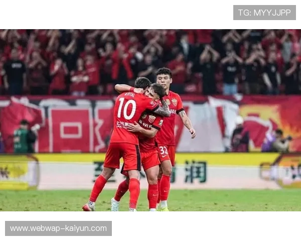海港客场让克劳德客串中卫 极端天气下检验球队板凳深度 海港客场让克劳德客串中卫 极端天气下检验球队板凳深度